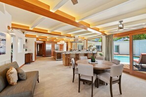 Dining - Pau Hana Hale - Private Mini-Resort with Pool (Princeville)