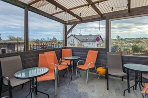 Dining - Compact Studio in Chlapowo | 5 min to the Beach, Parking (Chłapowo)