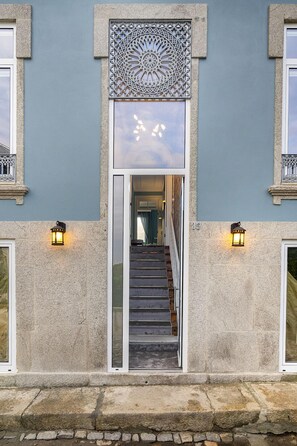 Front of property - Douro Prestige with Shared S-Pool (Porto)