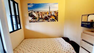 1 chambre, fer et planche Ă repasser, Wi-Fi, draps fournis