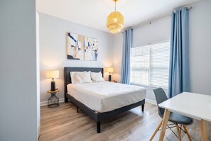 6 chambres, fer et planche à repasser, lit de bébé portatif, Wi-Fi