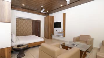 Deluxe Double Room | Peralatan tempat tidur premium, meja, Wi-fi percuma, cadar katil