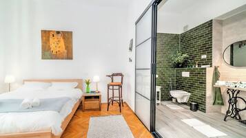 1 bedroom, free WiFi, bed sheets