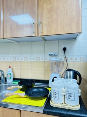 Private kitchen - lagoon view - 1BHK entire apartment (Sharjah)