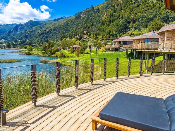 Premium Villa, Lake View | Peti besi dalam bilik, kalis bunyi, seterika/papan seterika