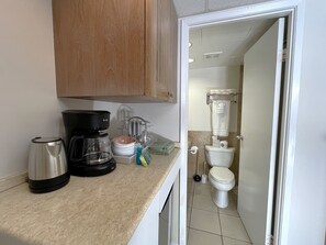 Interior - Ideal Location: Walk to Waikiki and Ala Moana from Your Stylish Stay! (Honolulu)