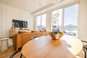 Interior - The Ressa 2BED/1BATH Located in the heart of Downtown (Sitka)