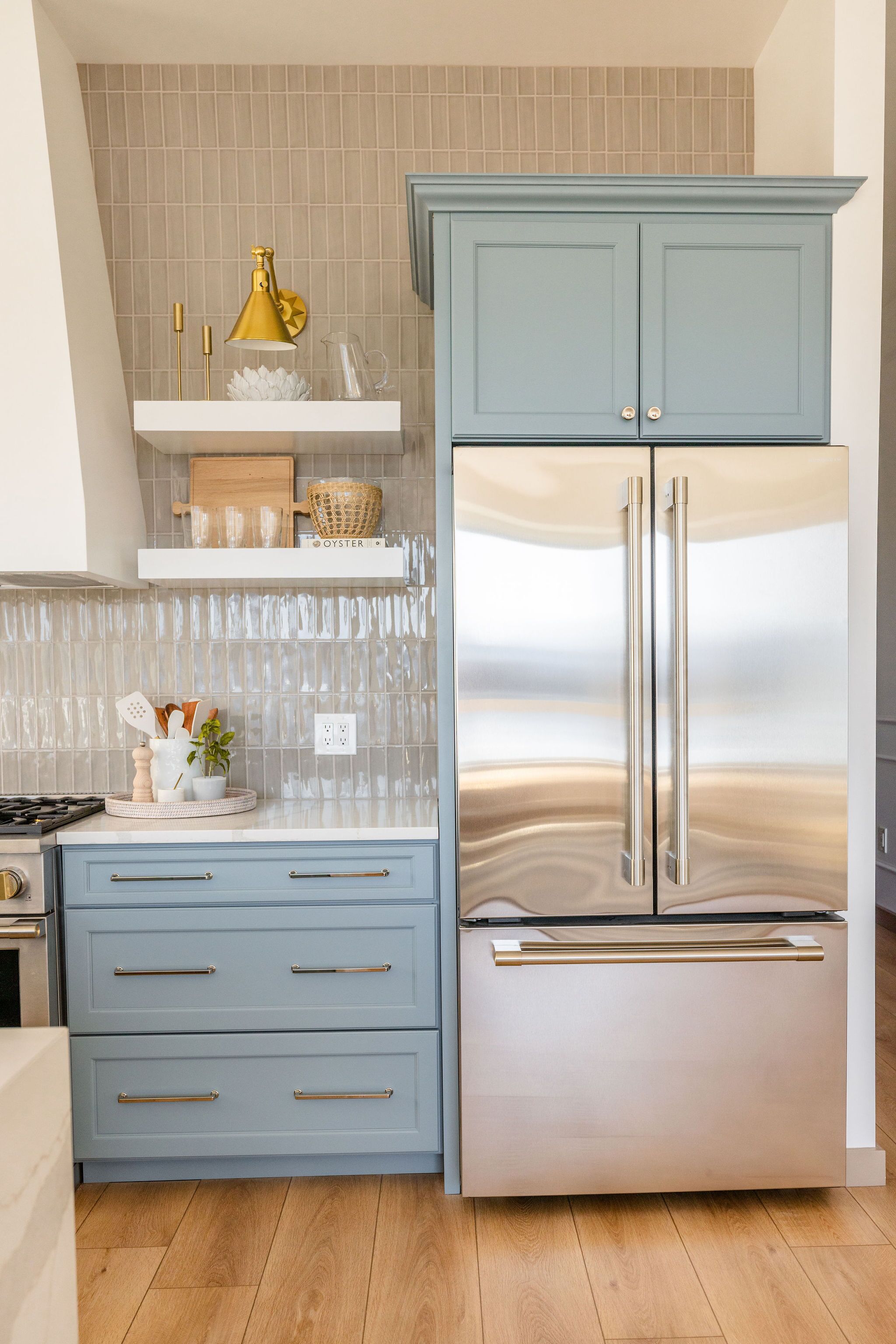 Kühlschrank, Ofen, Herdplatte, Geschirrspüler