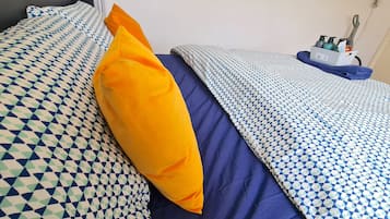 1 Schlafzimmer, BĂŒgeleisen/BĂŒgelbrett, WLAN, BettwĂ€sche