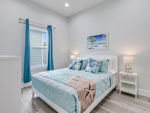 3 soverom, strykejern/-brett, internettilgang og sengetøy