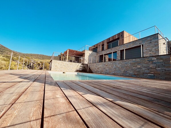 Piscine extérieure, piscine chauffée