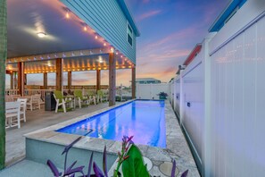 Pool - Exquisite Beach Retreat You Won't Want To Miss! Pet-Friendly (Port Aransas)