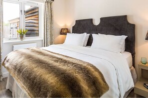 12 Schlafzimmer, Bügeleisen/Bügelbrett, Reisekinderbett
