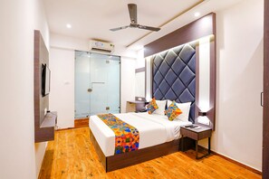 デラックス ルーム | 高級寝具、客室ごとに異なる装飾、客室ごとに異なるインテリア、デスク