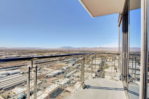 Panoramic Room on 36 floor 