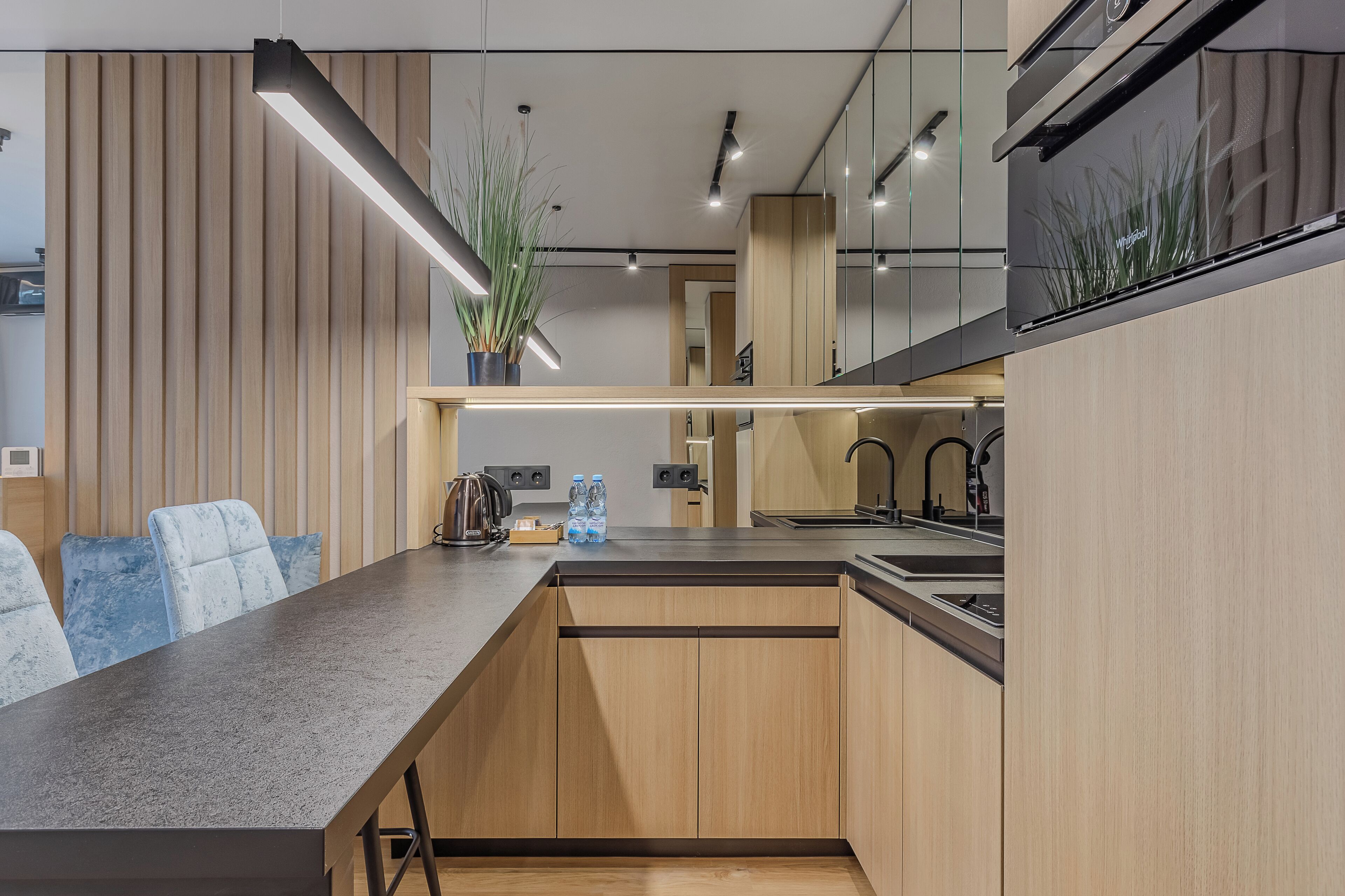 Refrigerador, microondas, horno, placa de cocina