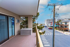 Property grounds - Two Bedroom, Ocean Block with a view (Ocean City)