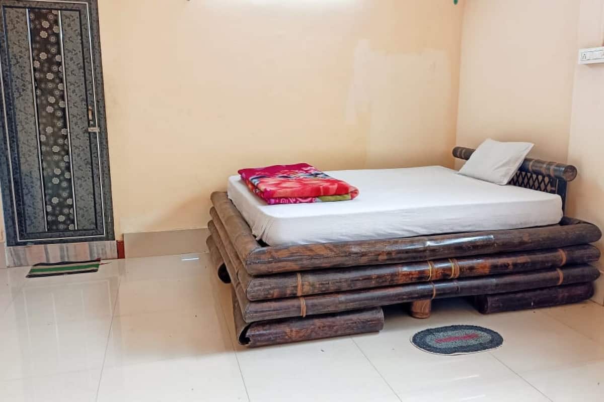 Deluxe Double Room | WiFi (free), bed sheets