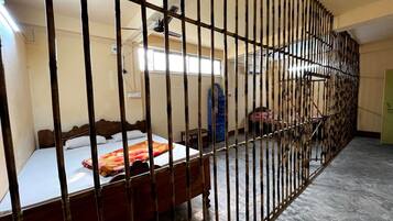 Royal Room | Free WiFi, bed sheets