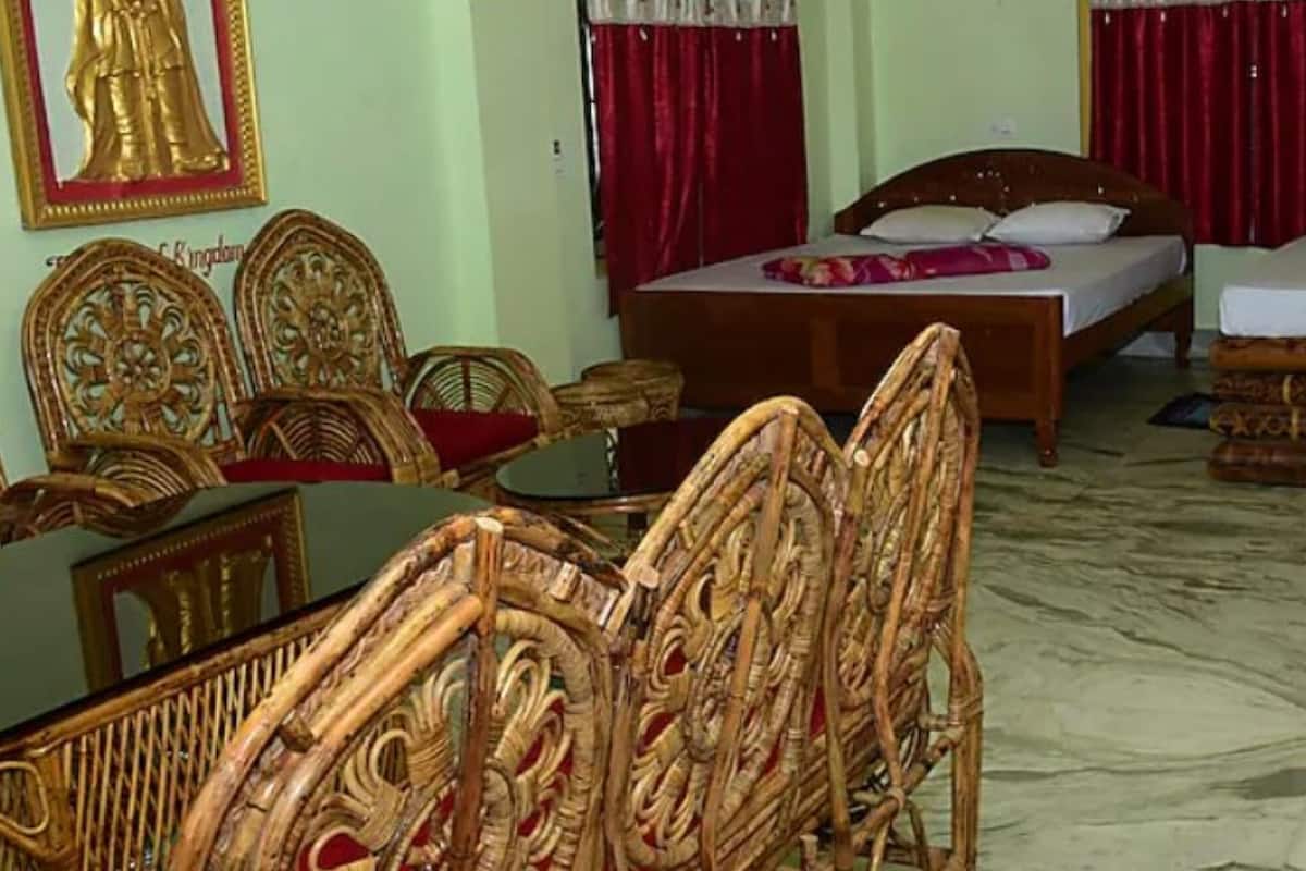 WiFi (free), bed sheets