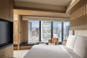 Premier Corner Suite | City view