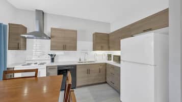 Premium Apartment | Dapur peribadi | Peti sejuk, ketuhar gelombang mikro, ketuhar, dapur