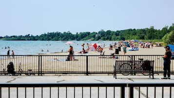 Beach nearby, beach towels