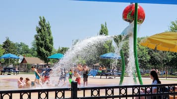 Children’s play area – outdoor