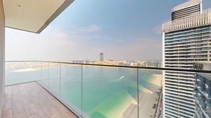 Appartement Deluxe, 3 chambres, accĂšs piscine, vue mer | Vue depuis lâhĂ©bergement