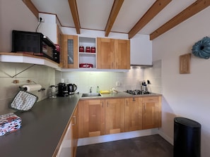 Geladeira, fogão, cooktop, lava-louças