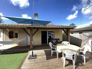 Outdoor dining - maison Isabel à Arès (Arès)