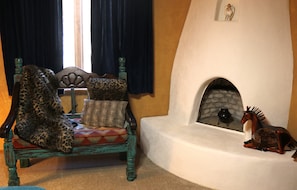 Interior - River Ritz - Updated - Under New Management - In Town - Near the Ski Area - Fire (Red River)