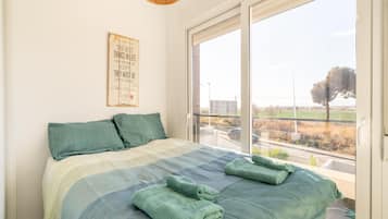 Biệt thự | 3 phòng ngủ, trang bị nội thất với thiết kế riêng biệt, bộ trải giường