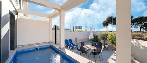 Villa | Pool | Indoor pool, outdoor pool