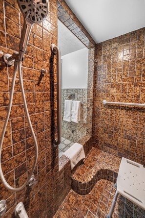 Bathroom - Auburn Inn Motel & Long Creek RV Park (Auburn)