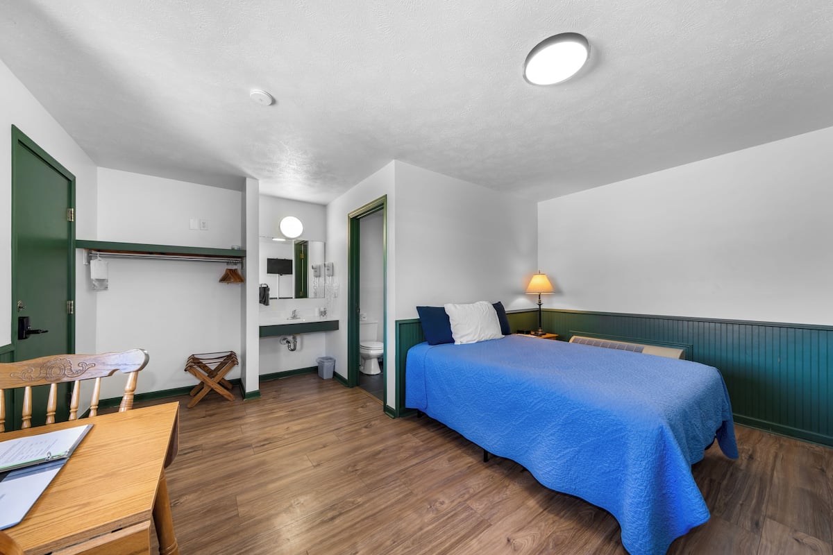 Standard Single Room, 1 Bedroom | Premium bedding, WiFi (free), bed sheets