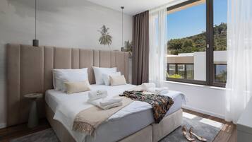 Luxury Villa, Private Pool, Beachfront | 3 bedrooms, soundproofing, free WiFi, bed sheets