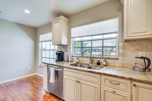 Interior - On-site Canal Access: Home w/ Patio in Cape Coral! (Cape Coral)