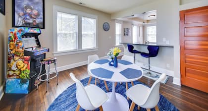 Modern Portsmouth Apartment: Walk to Norfolk Ferry