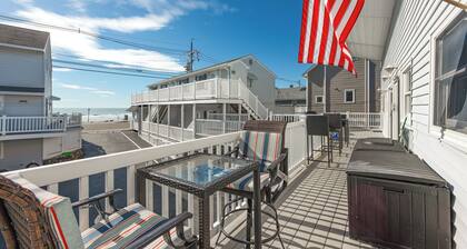 Cozy York Studio w/ Ocean View, Steps to Beach!