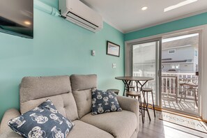 Apartment (0 Bedroom) | Interior