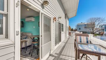 Apartment (0 Bedroom) | Interior