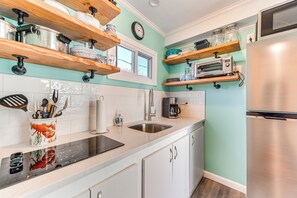 Apartment (0 Bedroom) | Interior - Cozy York Studio w/ Ocean View, Steps to Beach! (York Beach)