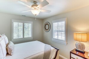 House (4 Bedrooms) | Interior - Lake Arrowhead Home: Mountain View, Walk to Water! (Lake Arrowhead)