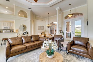 House (4 Bedrooms) | Interior