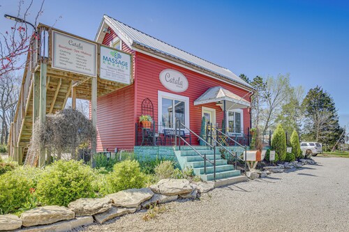 New Melle Apartment Near Missouri Wine Country