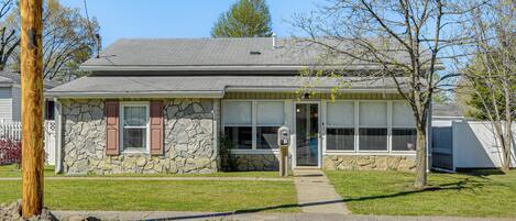 House (3 Bedrooms) | Front of property