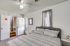 House (3 Bedrooms) | Interior - Harrisburg Home w/ Private Yard + Screened Porch! (Harrisburg)