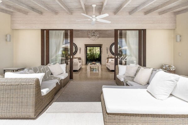 Interior - Infinity House by Blue Sky Luxury (Holetown)