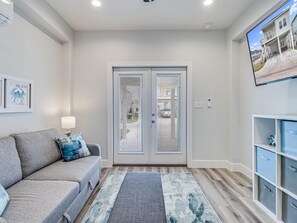 House, 3 Bedrooms | Living area | Smart TV, streaming services - Pelican Reef Or104 3 Bedroom Home by RedAwning (Rockport)